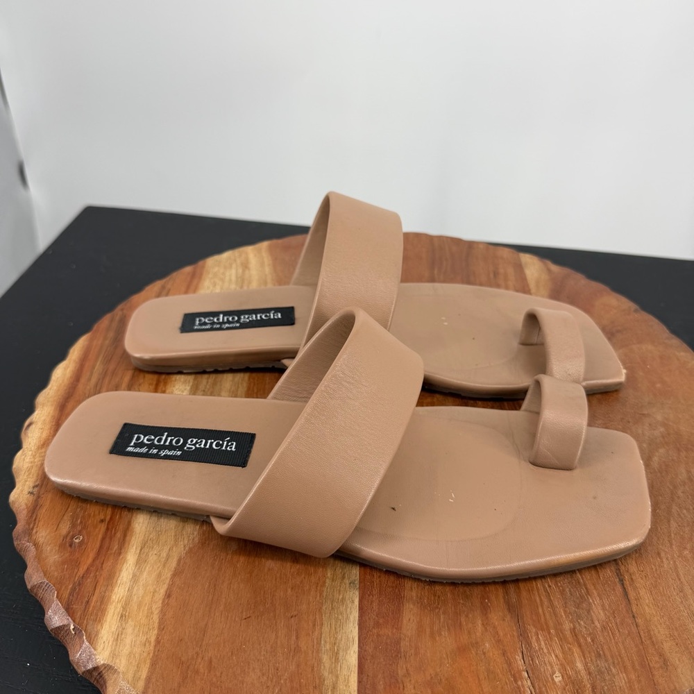 Pedro García nude leather flat slide sandals toe-loop square toe‎ Spain 39.5 9.5